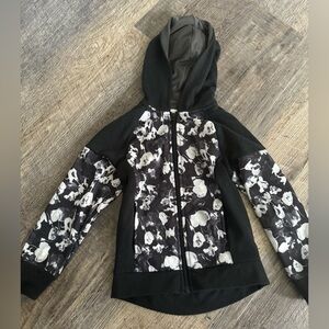Champion Girls Small‎ 6-6X Black Floral Hoodie Full Zip Jacket Fleece Lined